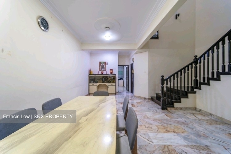 Lowland Road (D19), Terrace #556584771